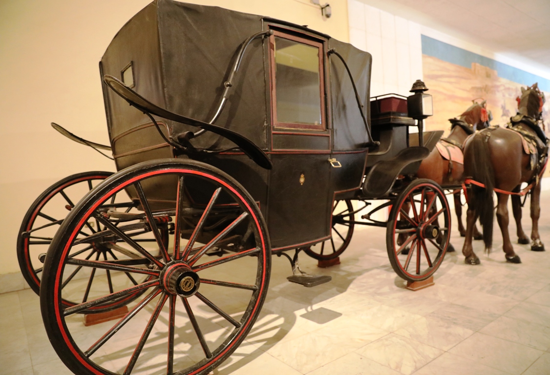 Cairo Icons Tour: Baron Palace, Royal Carriages Museum & Cairo Tower Experience