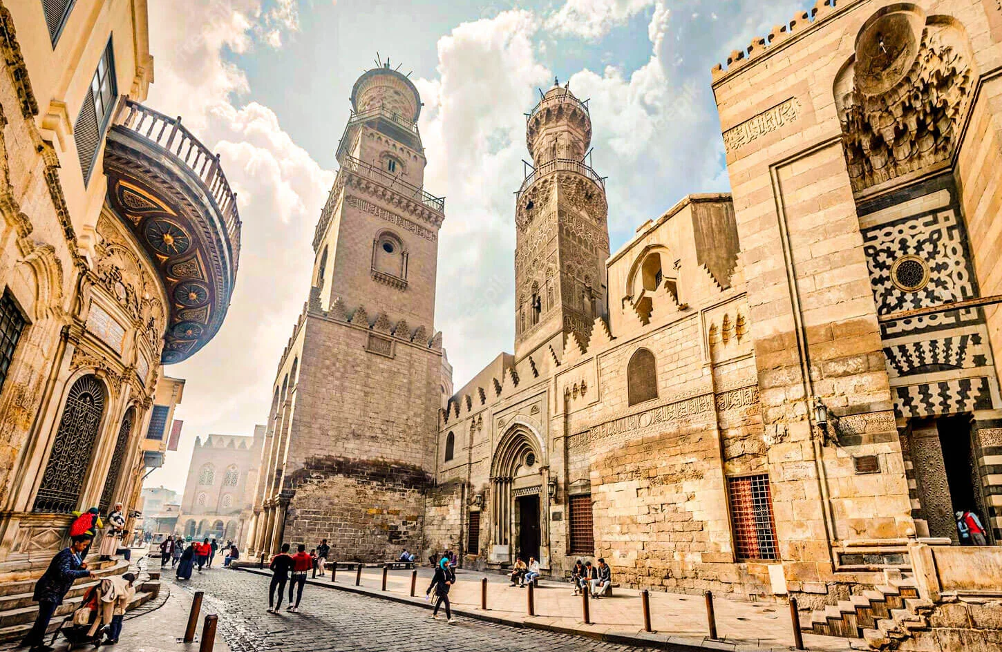 🕌✨ Islamic Cairo Walking Tour: Al Muizz Street & Khan El Khalili Bazaar Experience 🛍️🏺