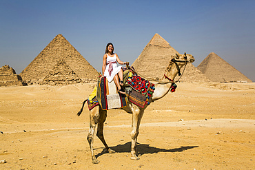 🌟 12 Days Egypt Budget Tour: Cairo, Luxor & Hurghada Escape with Alexandria Adventure