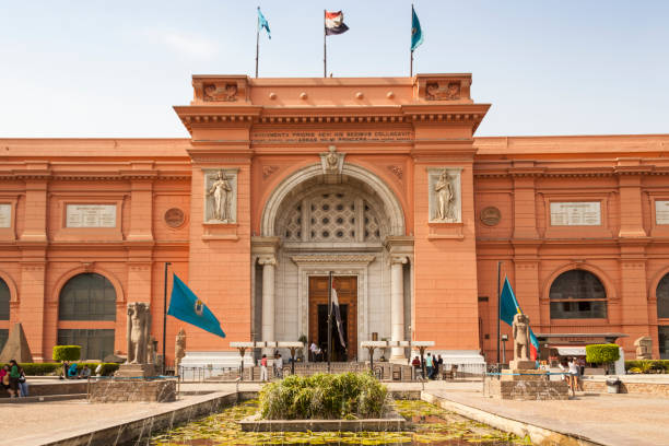 Cairo Heritage on a Budget: Egyptian Museum & Historic Churches Day Tour